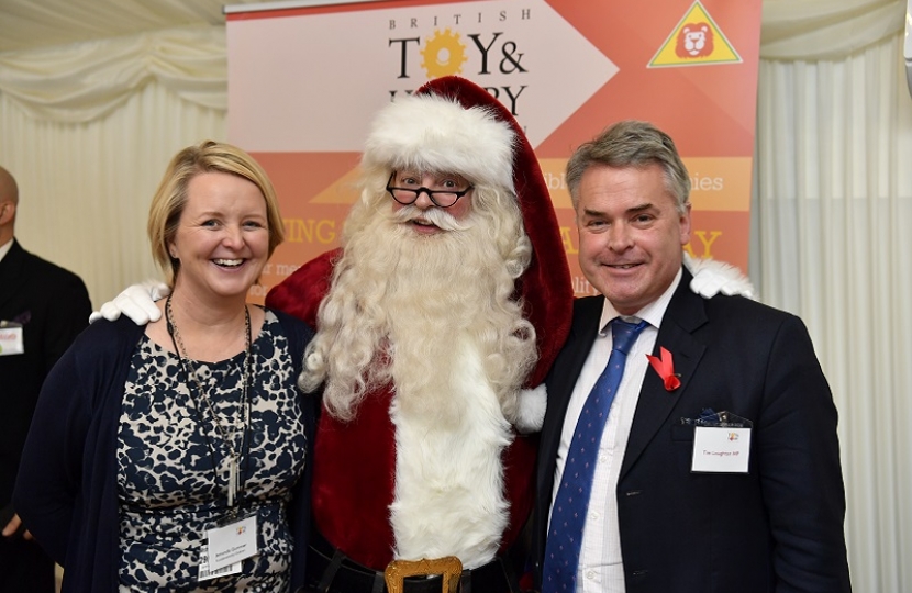 Tim Loughton MP is ‘giving the gift of play’ this Christmas, with the British Toy and Hobby Association