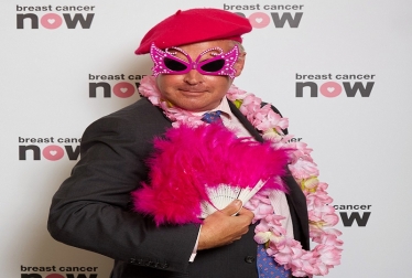 Tim Loughton MP wears it pink in Parliament in aid of Breast Cancer Now